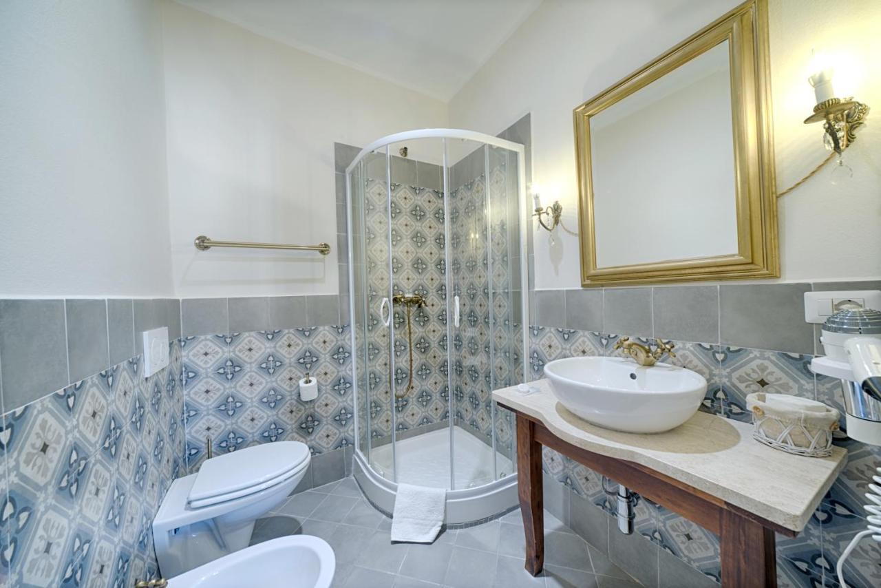 Casa Satta 1925 Hotel ออลเบีย ภายนอก รูปภาพ